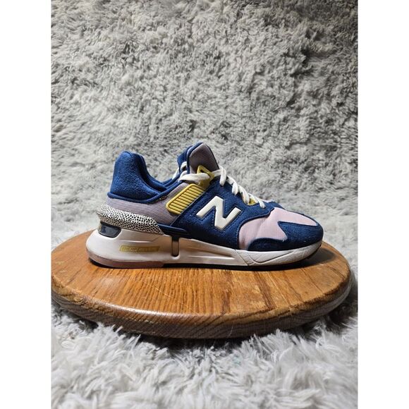 New Balence 997 Abzorb Motion Control  Womans Shoe Size 9 Blue/Pink/Animal Print - Picture 2 of 11